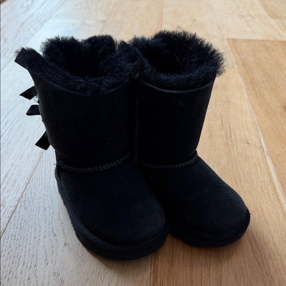 UGG Black Boots with Fur and Bows